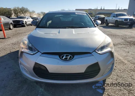 2012 Hyundai Veloster z USA, uszkodzony, nr VIN KMHTC6AD2CU057186